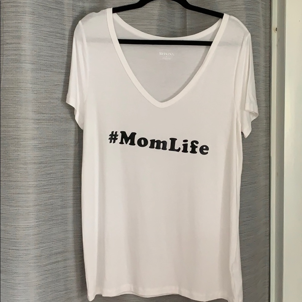 #Momlife T-shirt